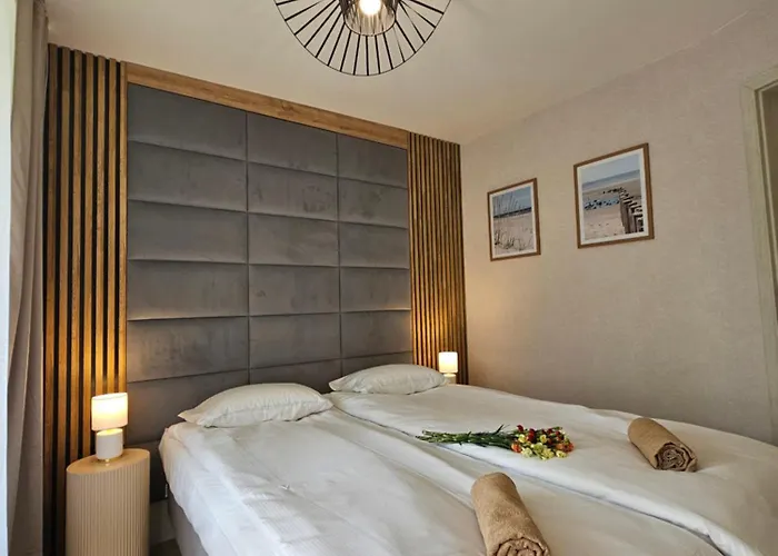 Malinowe Miejsce - Bed and breakfast Mrzeżyno